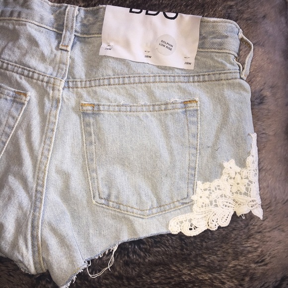 BDG dolphin hem lace shorts - Picture 5 of 7